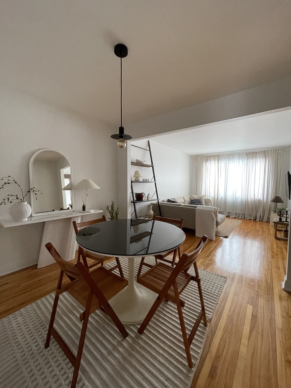 Grand 4 ½ à Louer Face Au Parc Bellerive | 3226589