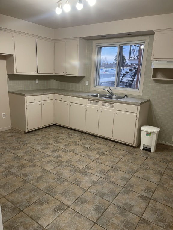 Grand 4 1/2 à Louer Ste-Therese | 3226669