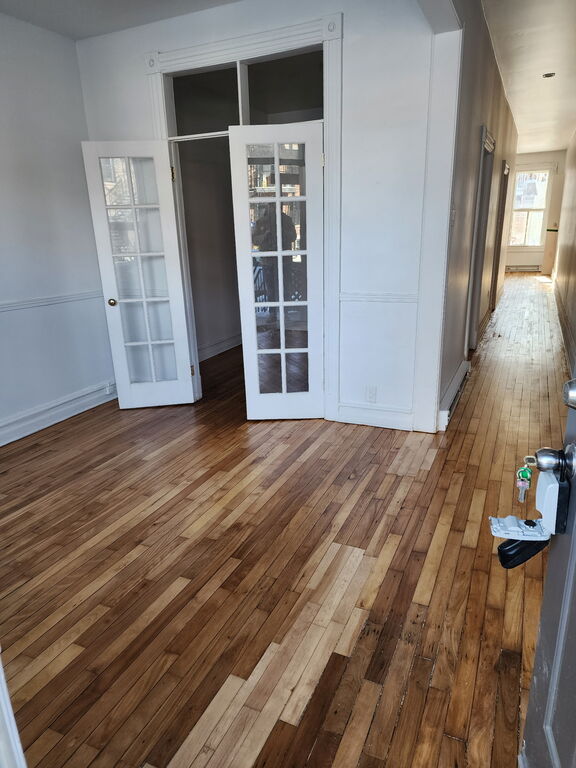 Libre! Immédiatement.Bas Avec Cour Privé | 3226697