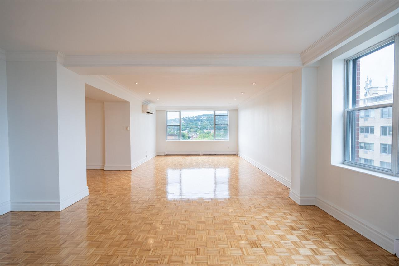 Furnished 1 Bed - 200 Kensingon, Westmount | 3226794