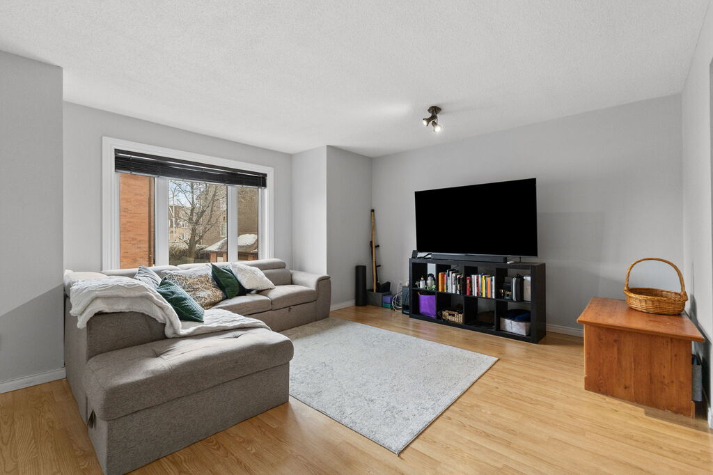 Appartement De 2 Chambres Hautes-Plaines | 3226839