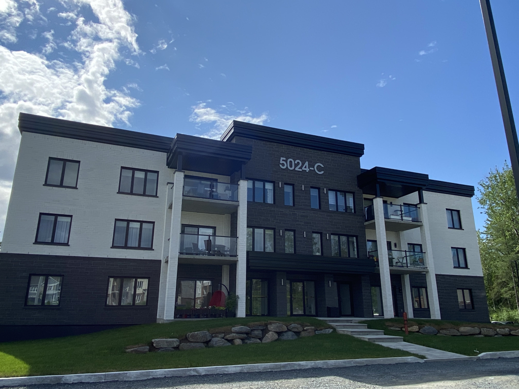 4 1/2 À LOUER - 1 MARS 2026 | 3226905