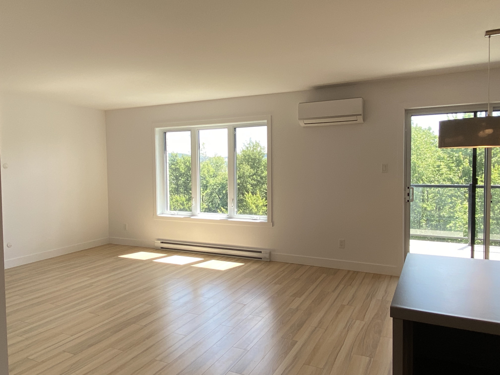 4 1/2 À LOUER - 1 MARS 2026 | 3226905