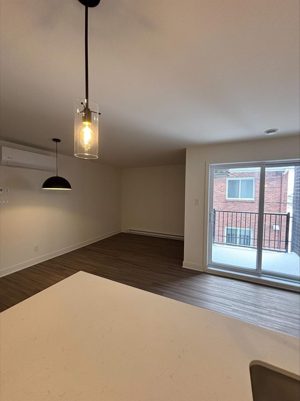 3 CH - 1 SDB - Saint-Hyacinthe - $1,700 /mo | 3227014