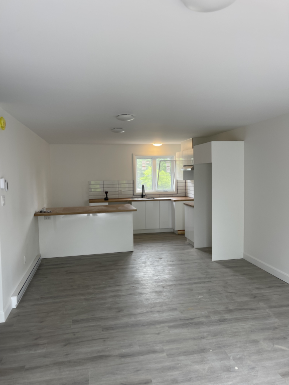 Loyer 5 1/2 Neuf A Louer | 3227066