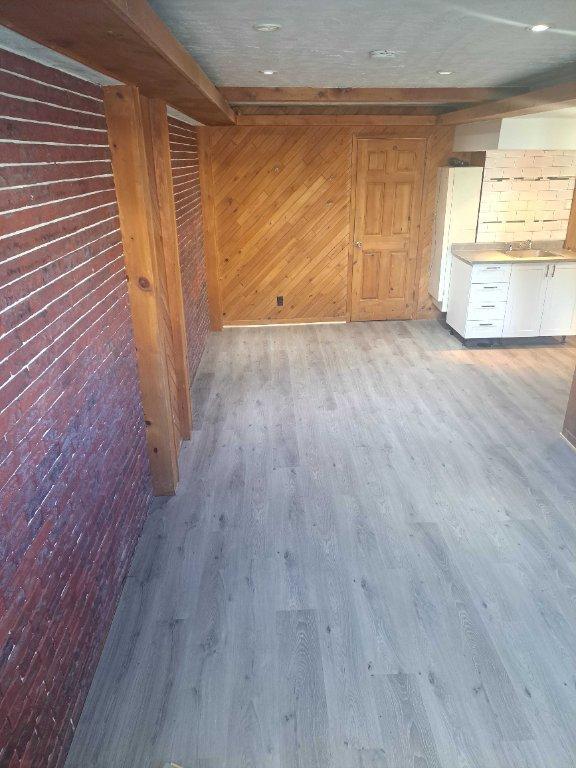 Grand 2 et 1\2 (rénové-tout inclus) | 3227178