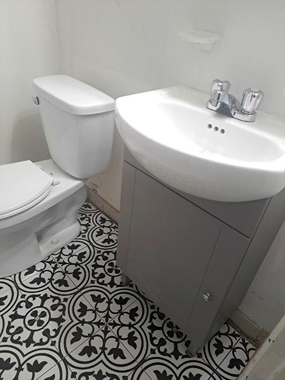 Grand 2 et 1\2 (rénové-tout inclus) | 3227178