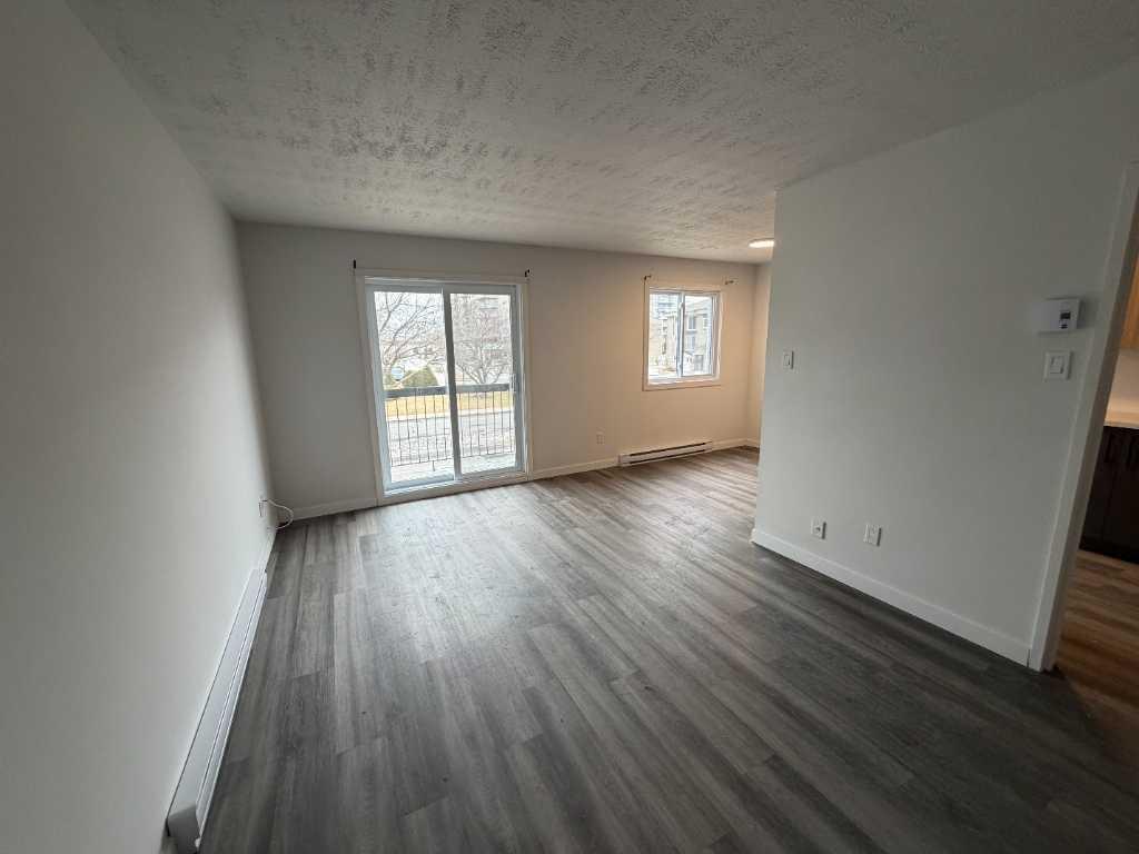 MAGINIFIQUE 3 1/2 - LIBRE IMMÉDIATEMENT - RÉNOVÉ | 3227191