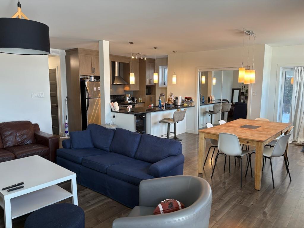 4 1/2 spacieux | 3234826