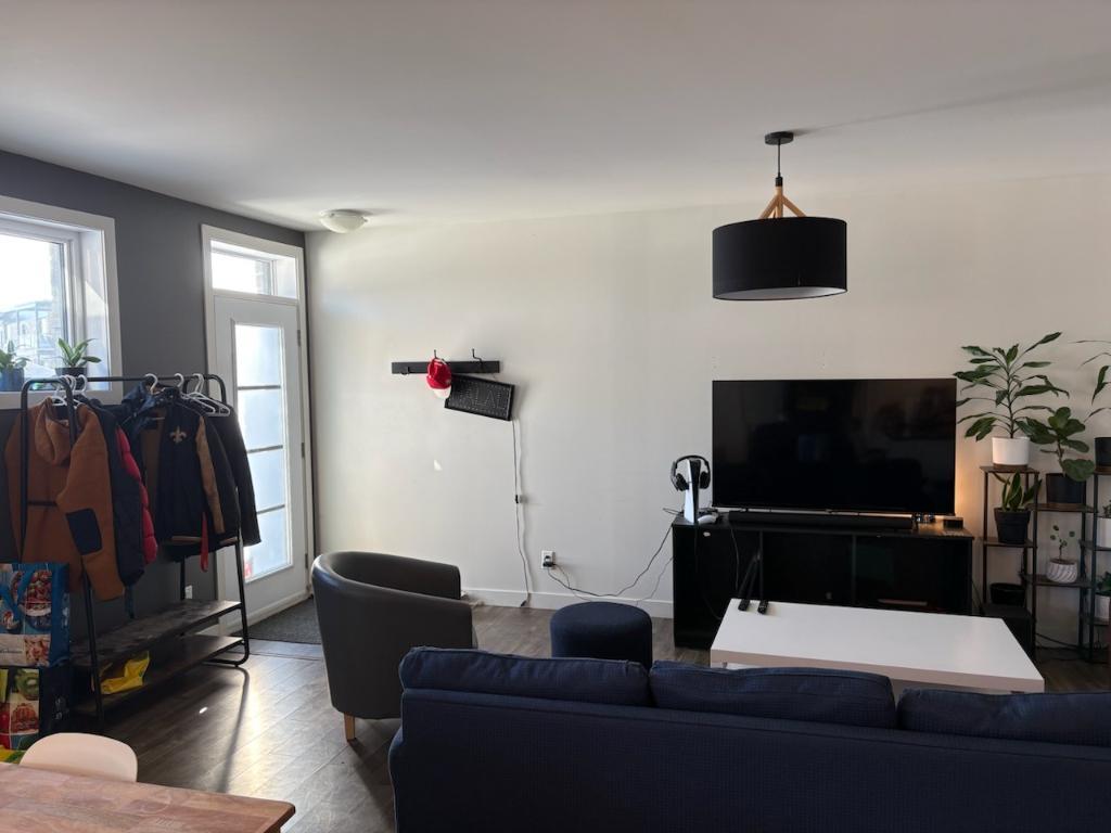 4 1/2 spacieux | 3234826