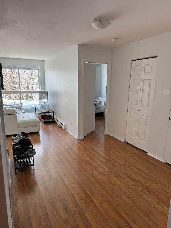 LAVAL-DES-RAPIDES 4 1/2 JUILLET/JULY (MÉTRO DE LA CONCORDE) | 3227238