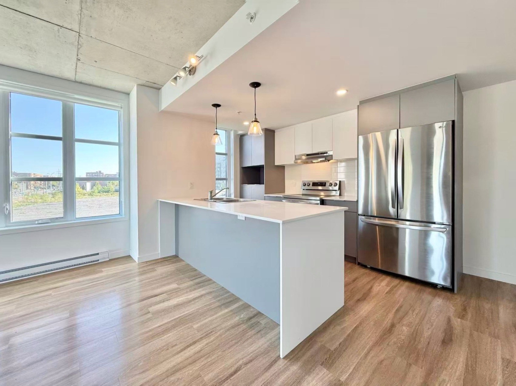 Corner Unit For Rent | 3227262