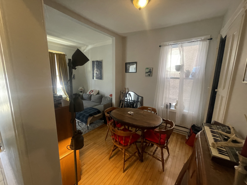 Petite Italie - 3 1/2 Avec Cour Arrière | 3227268