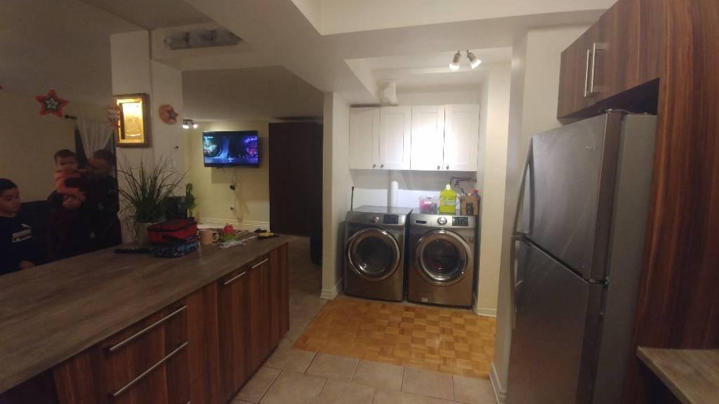 Grand 6 ½, 1 200 pied carré (111 mètres carrés), très ensoleillé, rénové en 2018 | 3227315