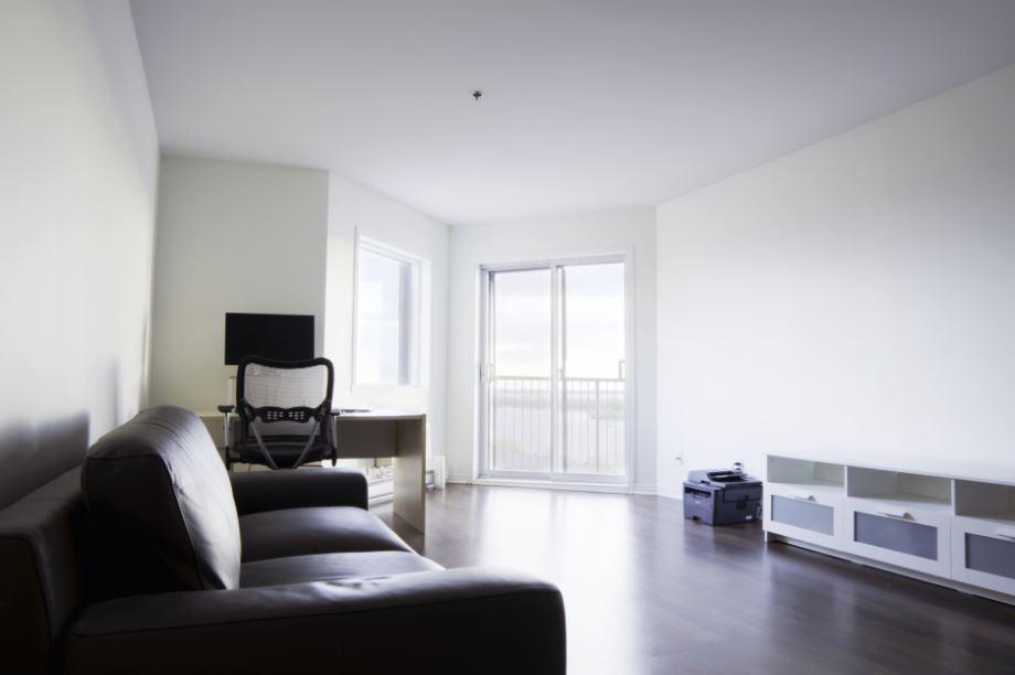 Condo 100% rénové, vue sur fleuve, électos, garage clim. piscine | 3227318