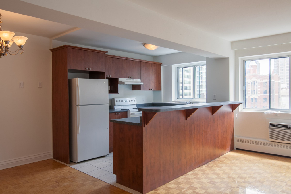 3 1/2 - DOWNTOWN | 3227382