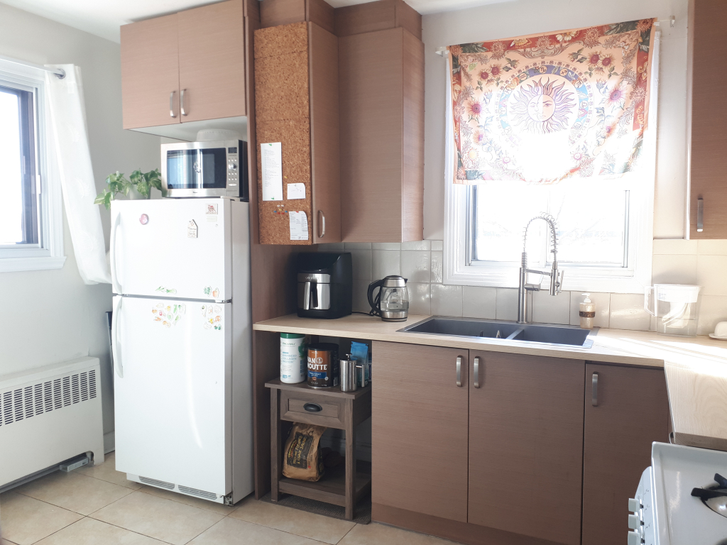 Grand Et Calme 4 ½ Lumineux Au 3e étage | 3227389