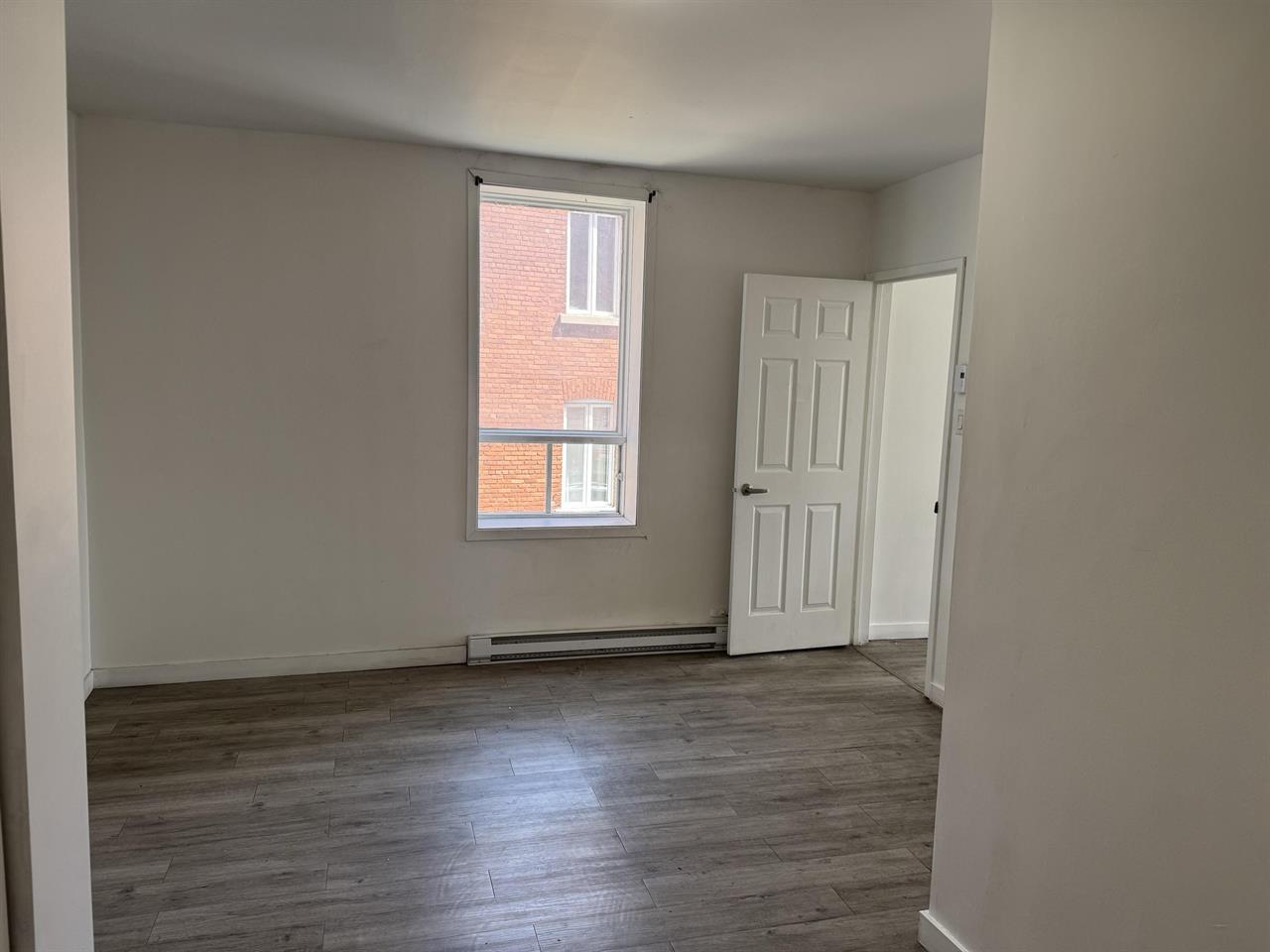 Immeuble - 103-105 King Est 3 Et Demi - Centre-ville De Sherbrooke | 3227414