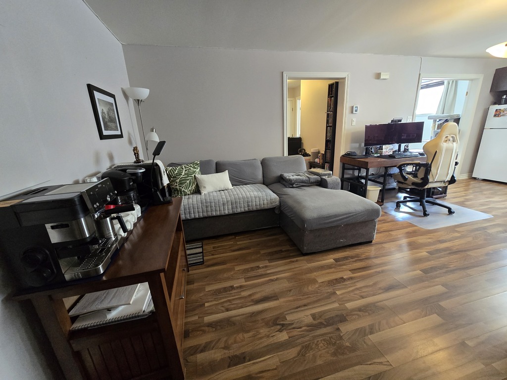 Magnifique Bachelor 3 1/2 Place Du Parc | 3227458