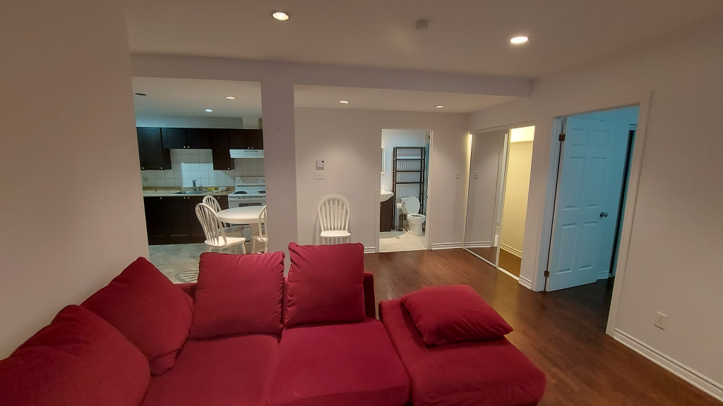 4 ½ Semi-sous-sol Rénové | 3227496