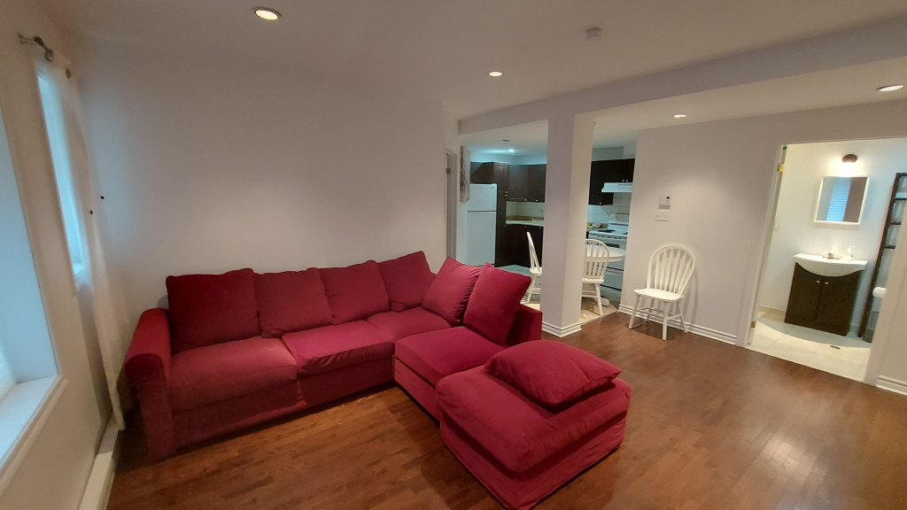 4 ½ Semi-sous-sol Rénové | 3227496