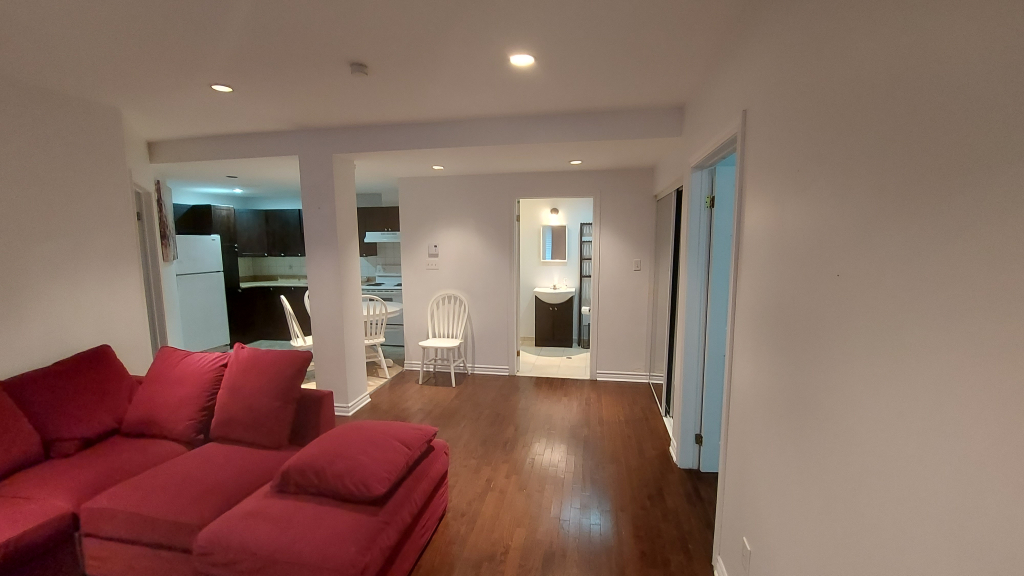 4 ½ Semi-sous-sol Rénové | 3227496