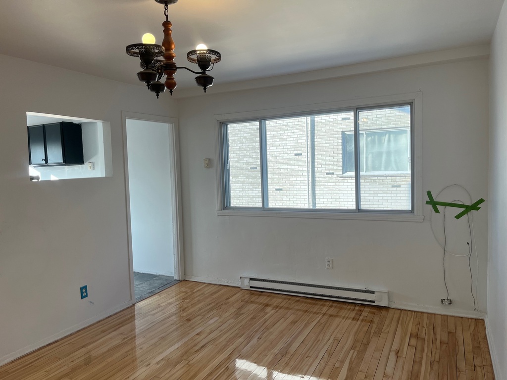 Beau 41/2 Rénové Au Gout Du Jours! | 3227530