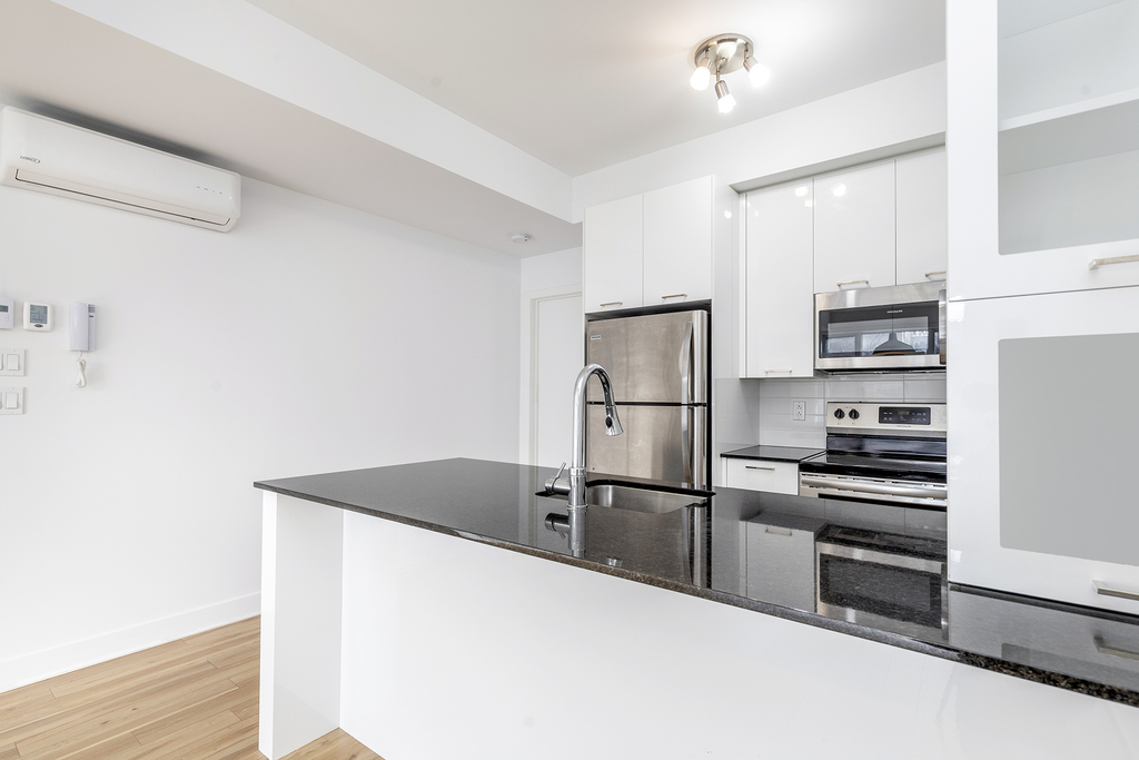 AHUNSTIC – Superbe 3 1/2 | 3227606