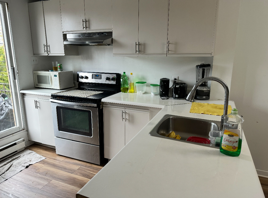 5 1/2- (haut De Triplex)- Climatisé | 3227704