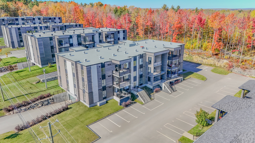 MAGNIFIQUE 4 ½ |RÉCENT|INTERNET|GARAGE | 3227801