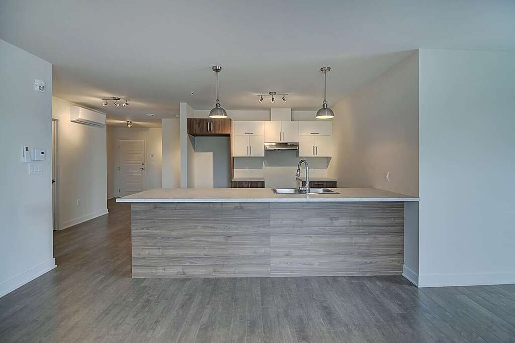 5 1/2, ASCENSEUR, POSSIBILITÉ DE GARAGE | 3227837