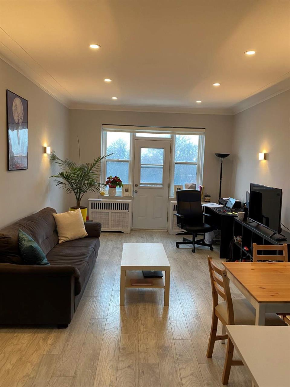 2 Bedroom - 4201 Boulevard Decarie, Montréal | 3227838