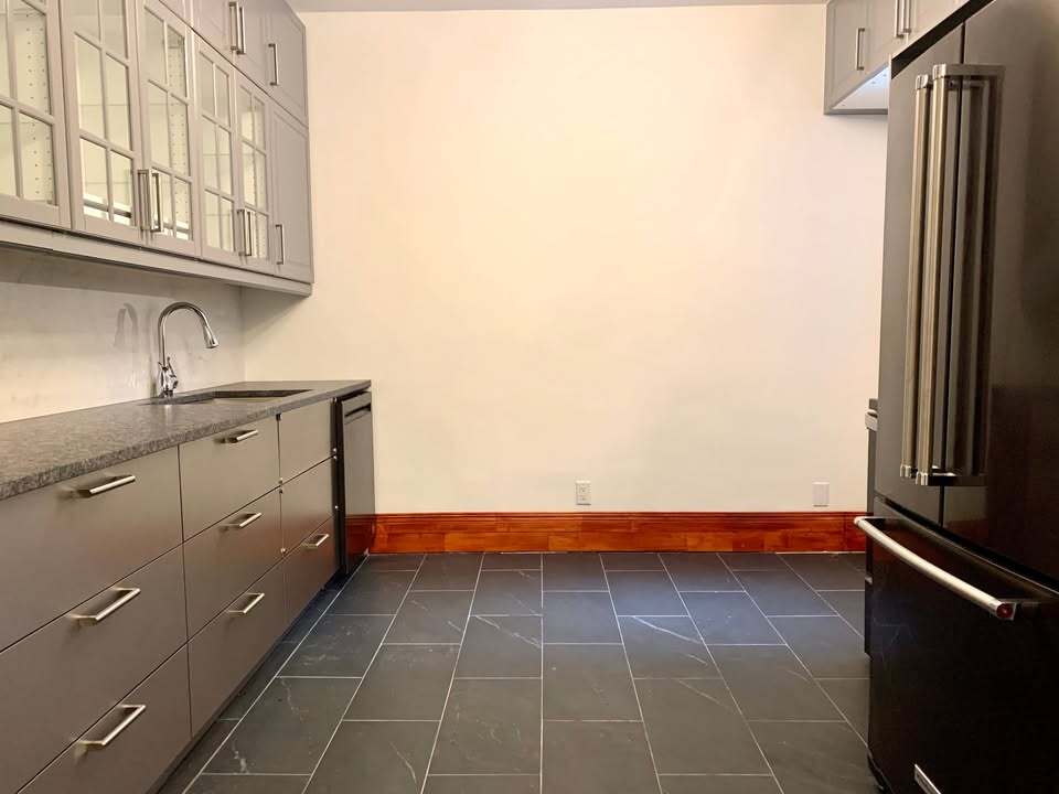 Plateau - Superbe 3 1/2 Rénové | 3227875