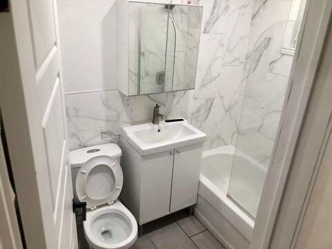 4 - 2090 Wellington, Montréal | 3227899