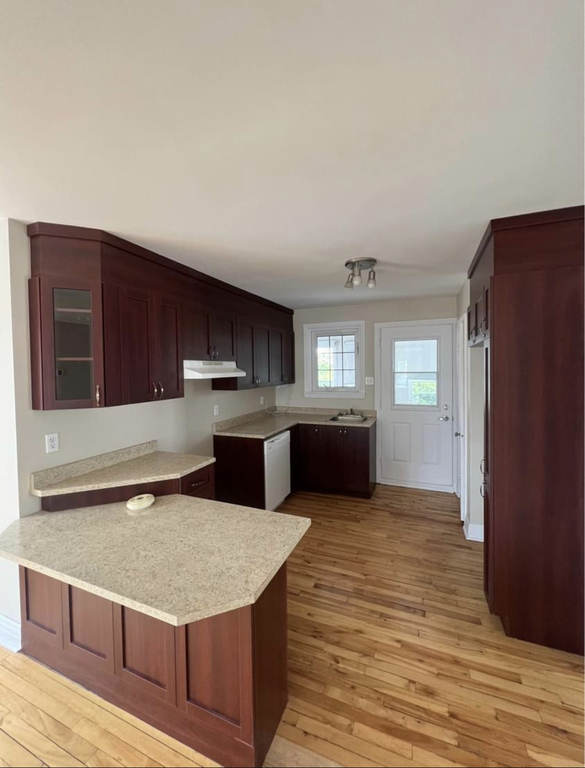 Appartement 61/2 Près De Tout | 3227909