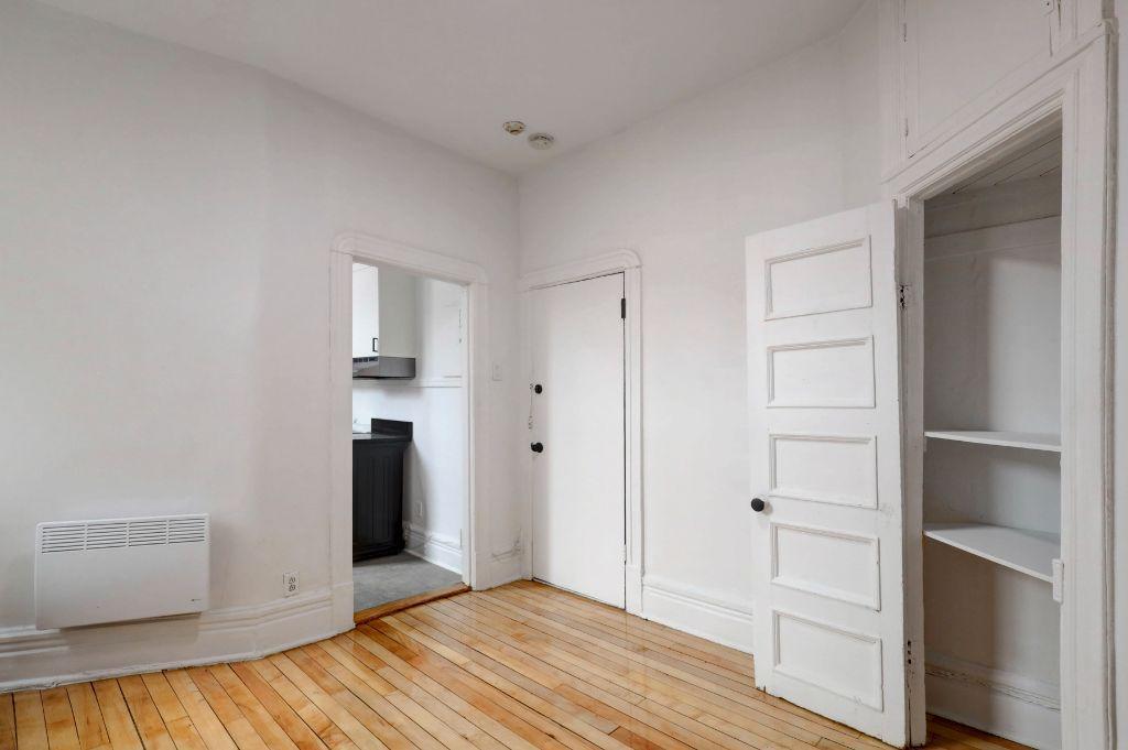 Studio à Louer 4088 Av Du Parc-Lafontaine - Montreal | 3228230