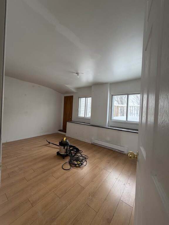 4½ + Grenier $1750.00 Avec Stationnement | 3228246