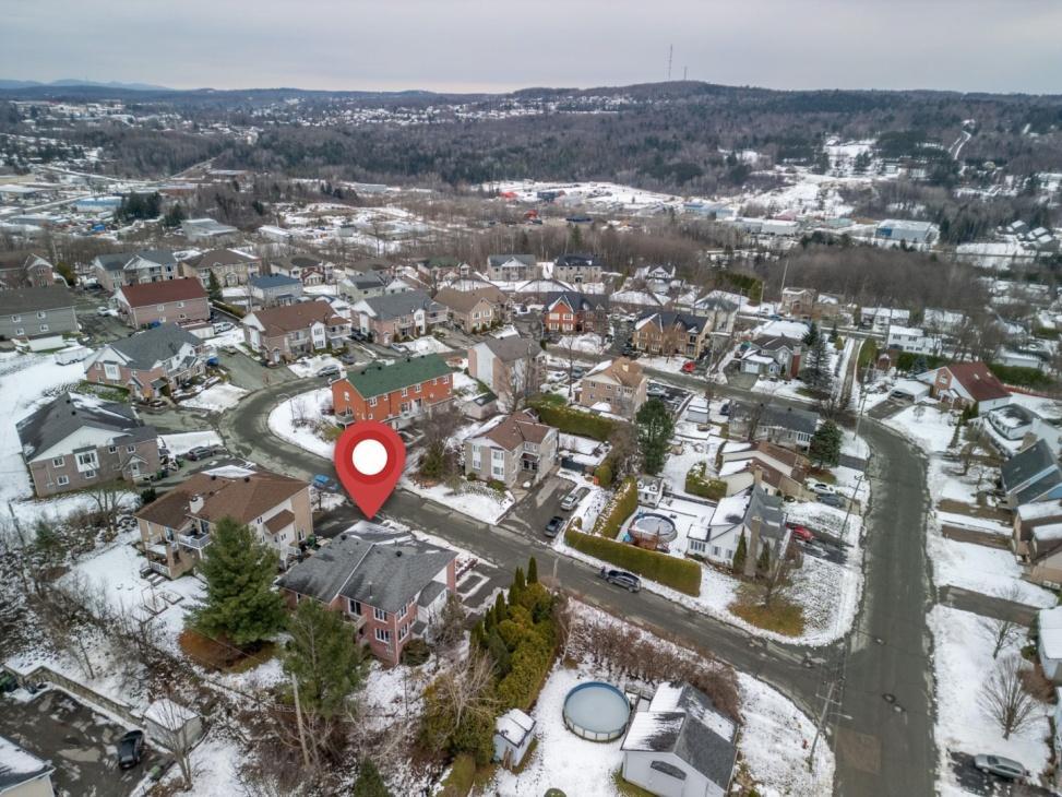 Jolie 4 1/2 dans un quartier tranquille | 3228298