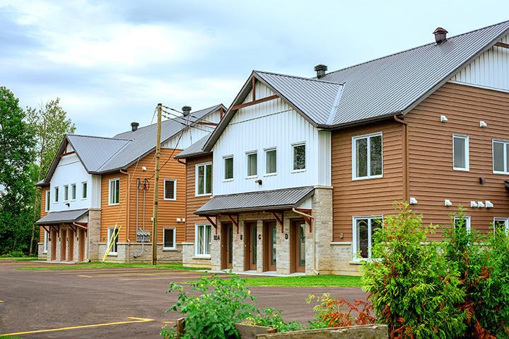 Appartement 4 1/2, 50 ans et plus au pied du Mont Gleason, Warwick | 3228307