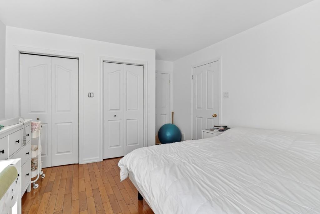 TRÈS GRAND 6 1/2 À LOUER POUR LE 1ER AVRIL 2026 | 3228312