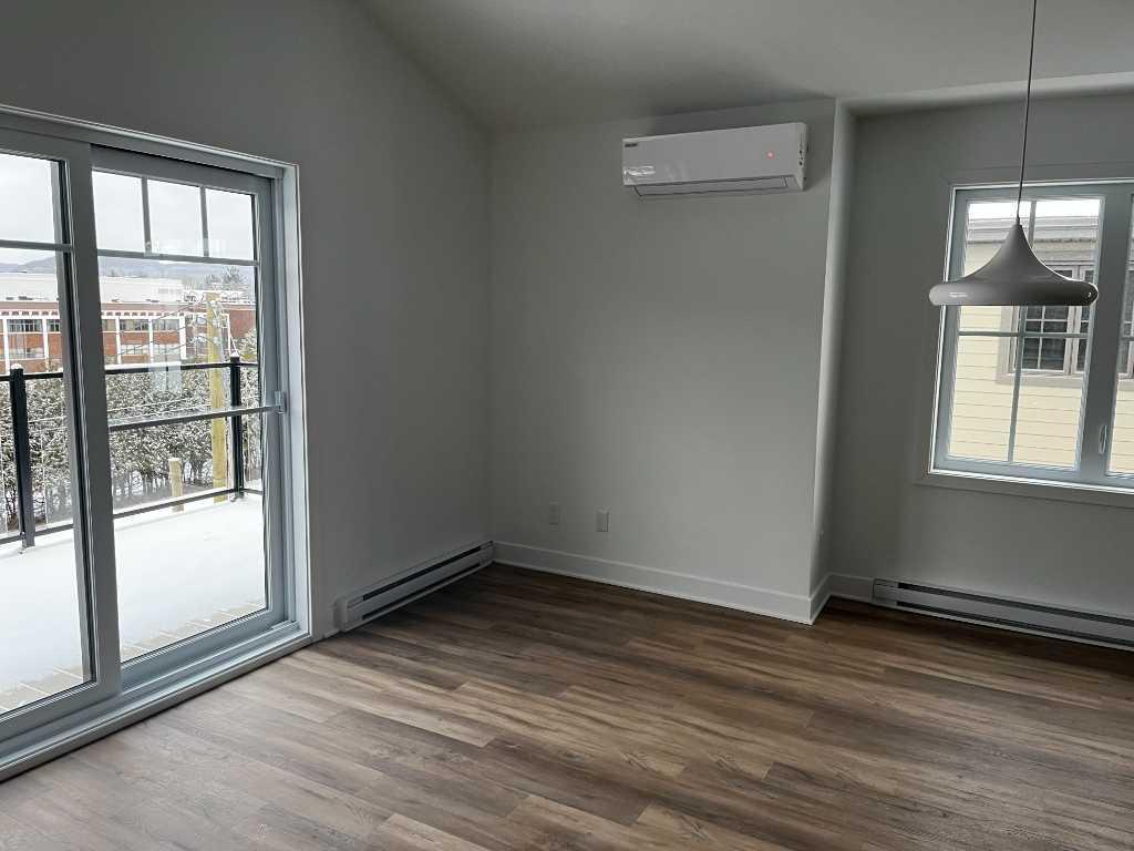 Très grand 4 1/2 à louer 1er juillet 2026 | 3228325