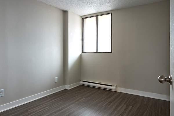 2 CH - 2 SDB - Longueuil - $1,870 /mo | 3228346
