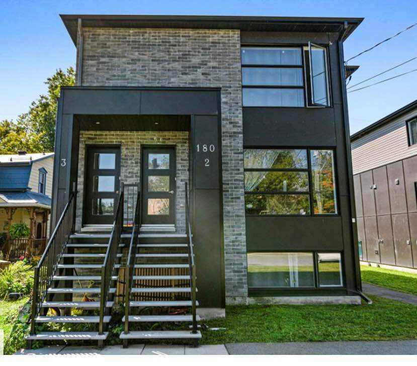 ***Appartement De 3 Chambres Et 1 Salle | 3228424