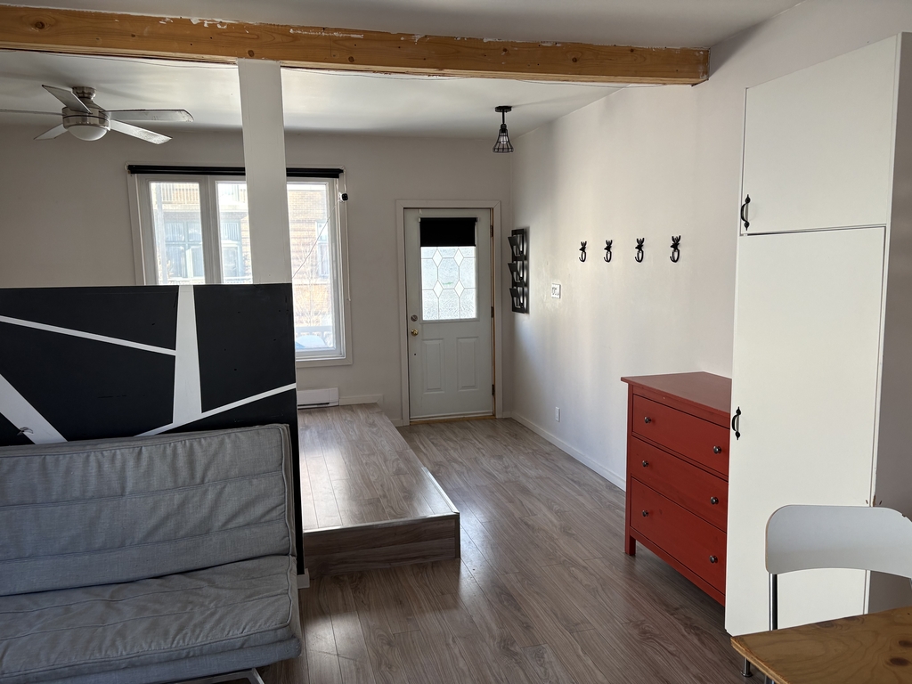 Studio 2 1/2 – Disponible Maintenant | 3228452