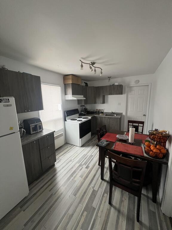 Appartement De 1 Chambre Et 1 Salle De B | 3228453