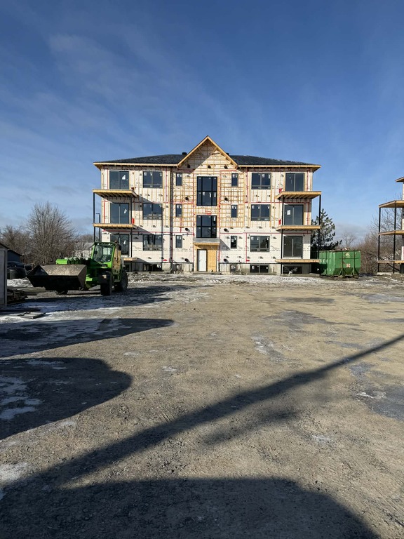 Logement Neuf à Louer - 1er Juillet | 3228540