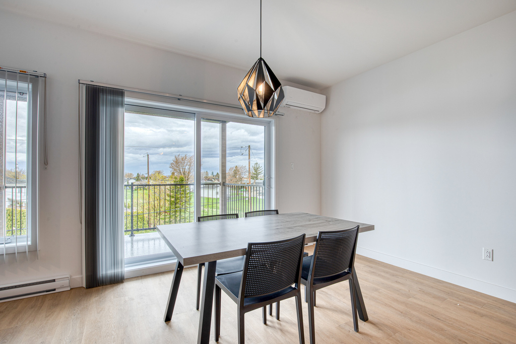 Appartement Moderne 5 1/2 Au Rdc | 3228568