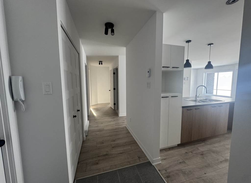 5 1/2 à Louer - 1er Septembre 2026 | 3228576