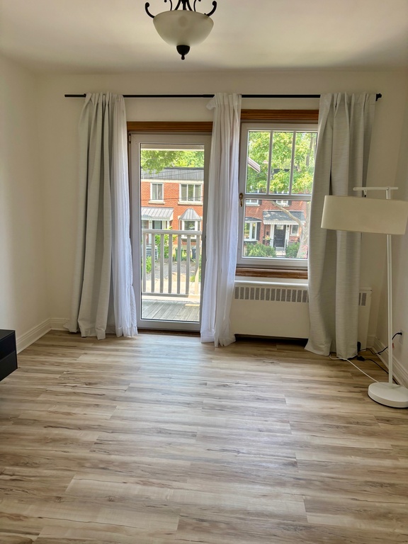 Magnifique 4 Pièces Rénové à Louer | 3228592