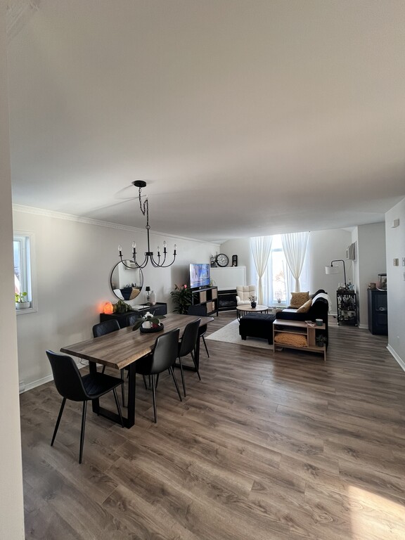 2 C.C. SPACIEUX, LUMINEUX, STATIONNEMENT | 3228600